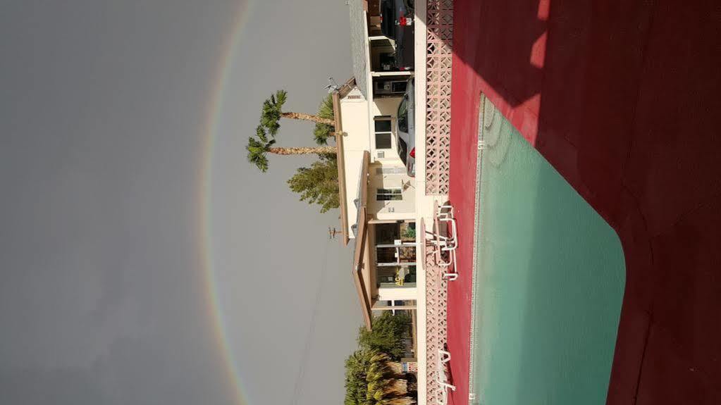 River Valley Inn นีดเดิลส์ ภายนอก รูปภาพ