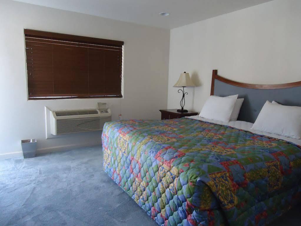River Valley Inn นีดเดิลส์ ภายนอก รูปภาพ